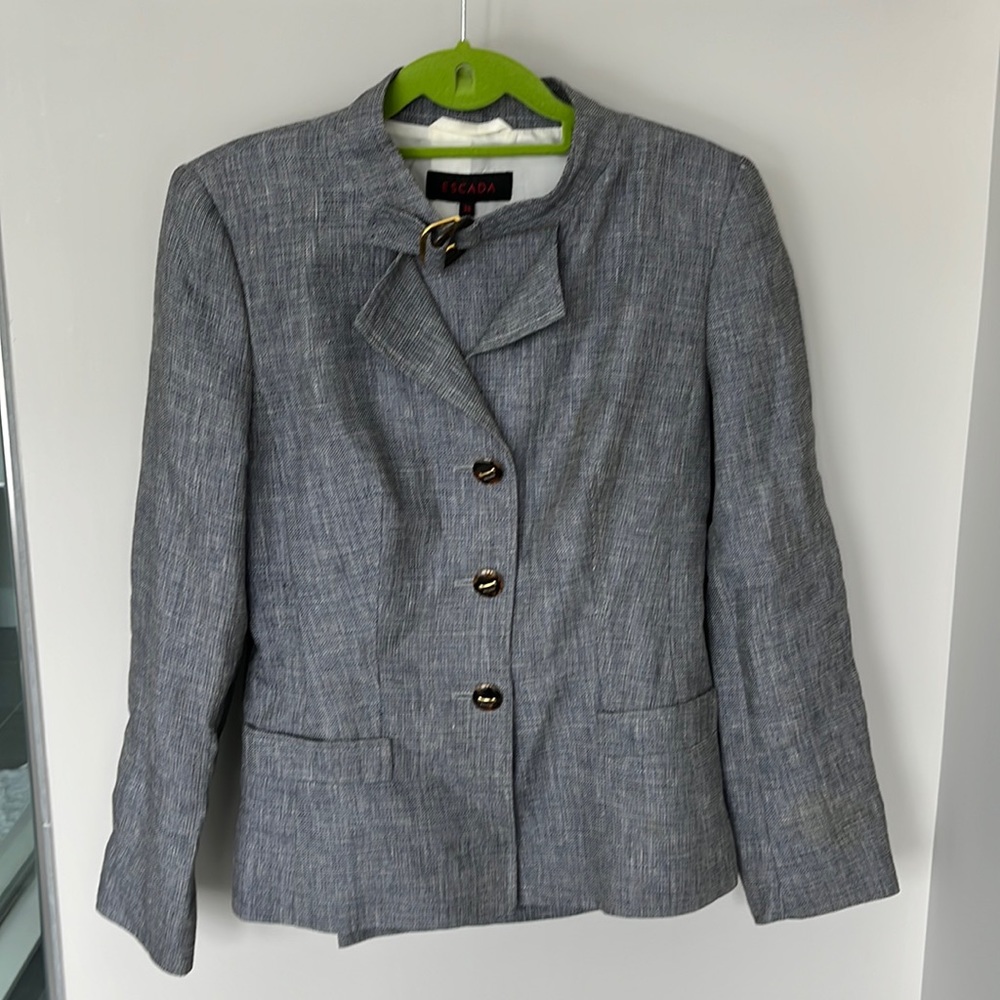 Escada suit
